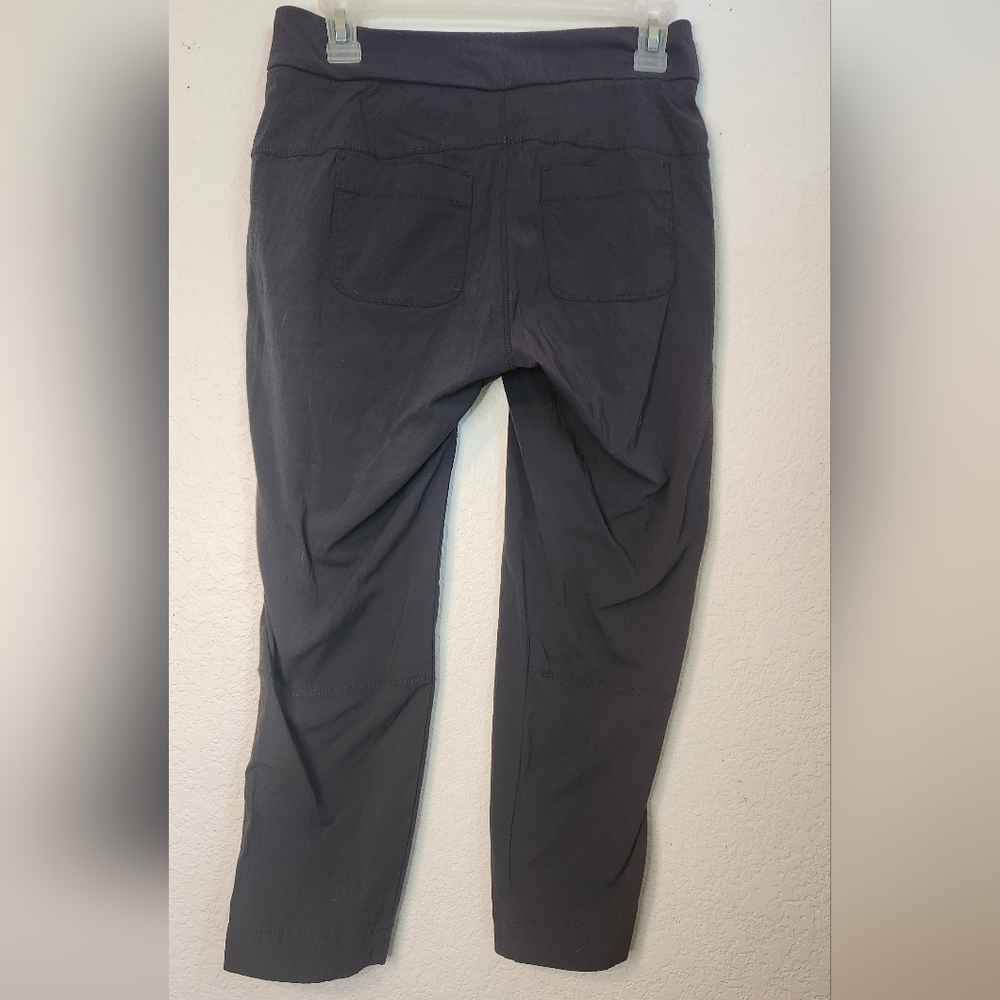 Athleta Trekkie Crop Pant in Flagstone Gray, Size 2 - Picture 3 of 12